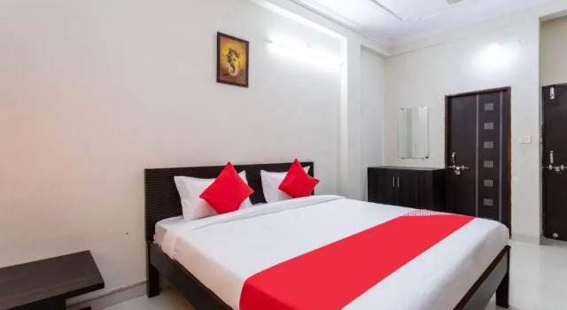 Rishabh Residency By OYO Rooms