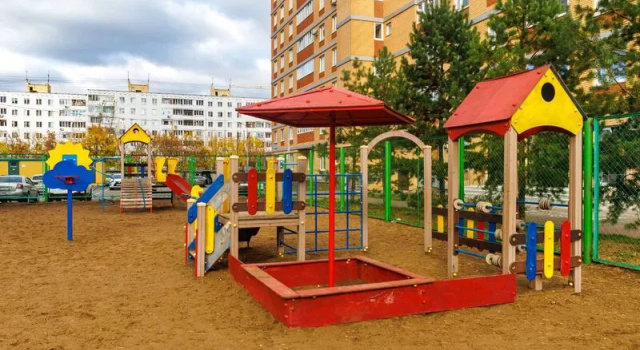 Apartamenty na ul. Bakalinskaya 64/2, Reserva ahora Apartamento Hoteles en Bashkortostan con aparcamiento, Aparcamiento