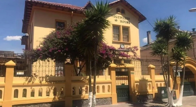 Hostal Volunteer House, Book Hotel Cheap Hotels in Sierra
