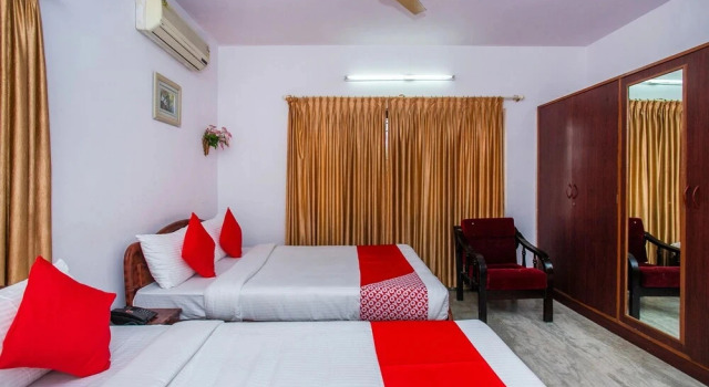 Uv Comforts By OYO Rooms, Забронировать Отель Отели штата Карнатаки с парковкой, Парковка