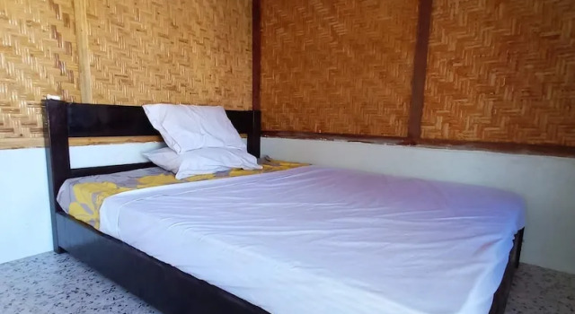 Pondok Wahyu, Book Hotel Hoteller i Masbagik med parkering, Parkering