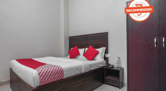 OYO 76562 Hotel Royal Pavilion, Забронировать Отель Варанаси штат Уттар-Прадеш