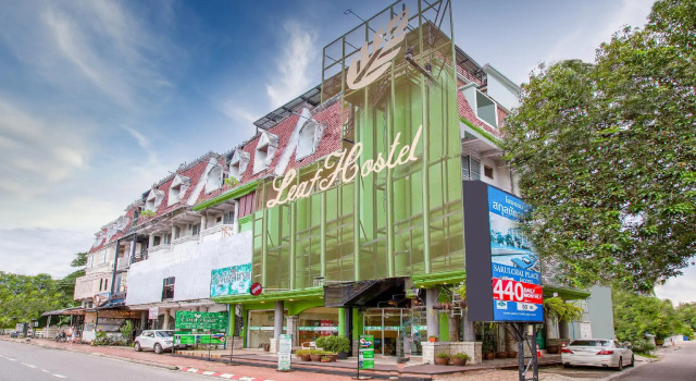 OYO 928 Leaf Hostel