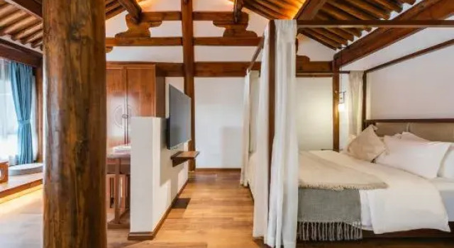 Семейный люкс Dali Spirited Away Panoramic Sea View Guesthouse (Erhai Ecological Corridor San Sheng Island Branch)