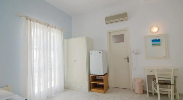 Трёхместный номер Standard Athena Rooms