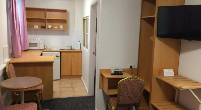 Апартаменты Edgecliff Lodge Motel