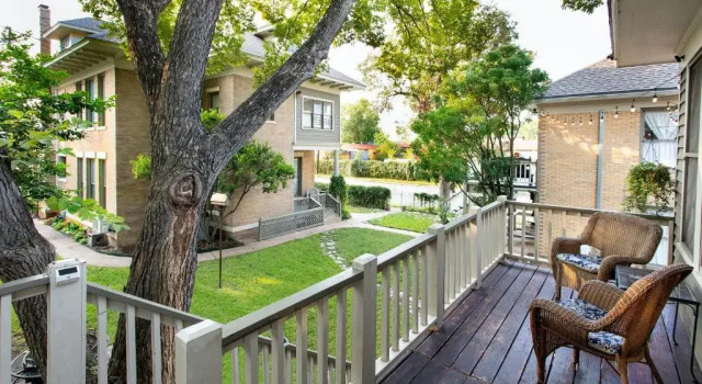 Двухместный номер Standard с балконом Katy House Bed and Breakfast