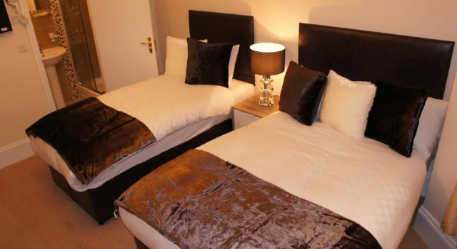 Трёхместный номер Standard Sapphire Hotel London