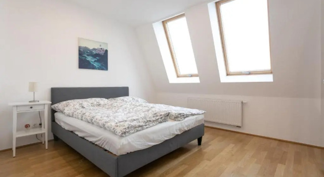 Sunny Penthouse with Terrace. DG7, Rezerwuj Hotel Hotele w Wiedeń z parkingiem, Parking