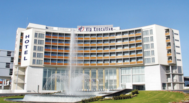 VIP Executive Azores Hotel, Забронировать Отель Отели Понта Делгада по системе «всё включено», рядом с Церковь Иезуитского колледжа, Всё включено