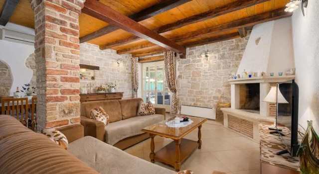 Villa Ida With View