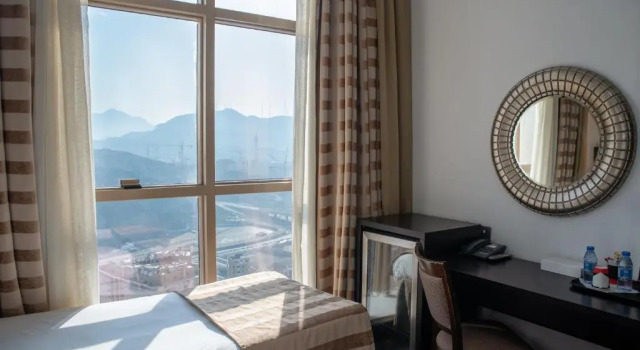 Четырёхместный номер Standard Al Kiswah Towers Hotel