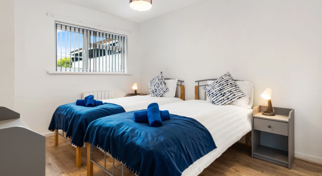 Coedrath Park 19 - Close to Beach, Parking, Balcony, Pet Friendly