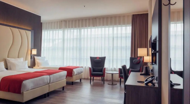 Трёхместный номер Comfort PLAZA Premium Den Haag City Center