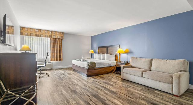 Двухместный номер Accessible Quality Inn & Suites Tampa near Fairgrounds and Casino