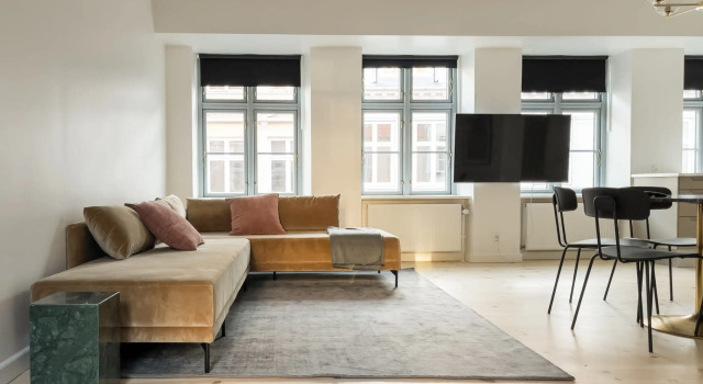 ★Luxury Apt · Shopping Street · Heart of CPH★, Забронировать Отель Отели Копенгагена 3 звезды, рядом с Порт Копенгагена, 3*