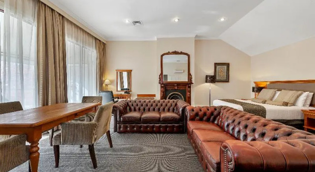 Четырёхместный семейный номер Classic Clarion Hotel City Park Grand