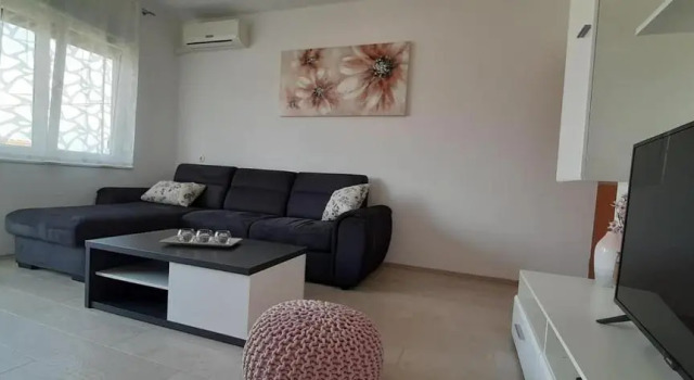Apartment Lukrecija