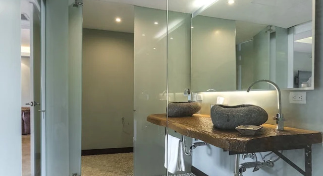 Номер Standard The Charlee Hotel