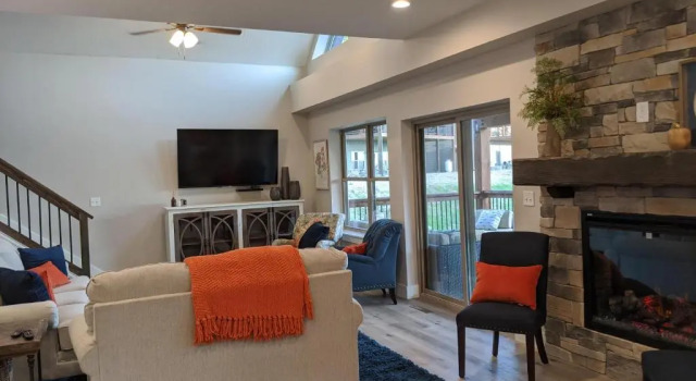 Коттедж Journey's Remedy Lite - Lake View - Closest to Indoor Pool - Sleeps 22