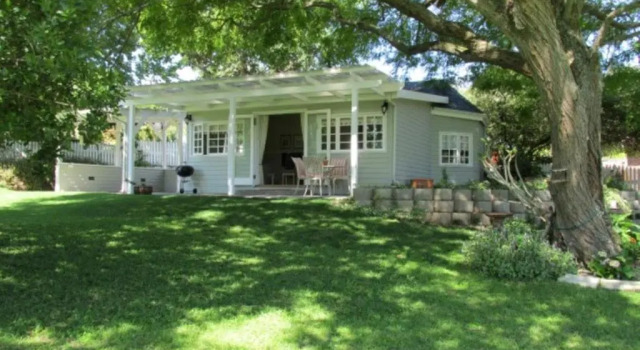 Коттедж Deja Vu Cottage