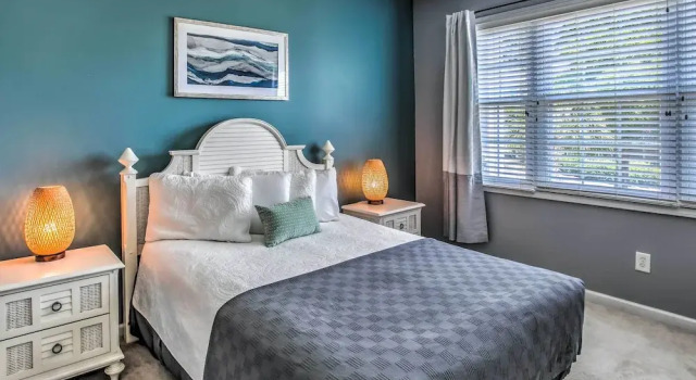 Апартаменты Sunny Coastal Condo ~ 1 Mi to N Myrtle Beach!
