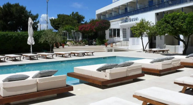 Danae Hotel, Rezerwuj Hotel Aegina Town Aegina