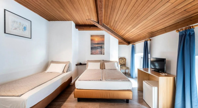 Albergo Ristorante Svizzero, Prenota Hotel Capolago Mendrisio