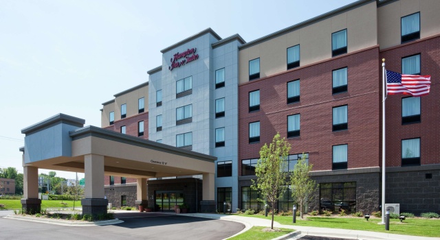 Hampton Inn & Suites Minneapolis West/ Minnetonka
