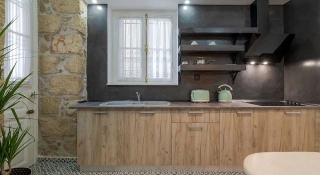 Люкс Deluxe с балконом 2 Mazi Suites