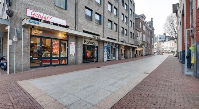 Elegant Penthouse in Hartje Den Bosch, Rezervasyon Apart Otel Den Bosch Noord-Brabant