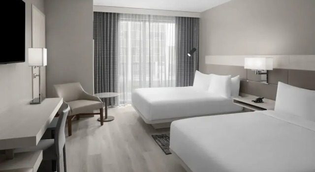 Номер Standard AC Hotel St. Louis Clayton