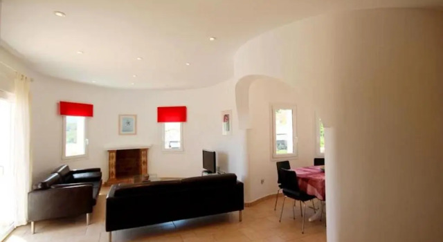 Fantastic villa with sea views and private pool