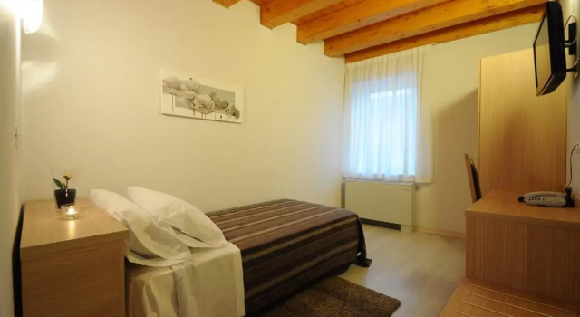 Номер Standard Albergo Leon Bianco Gonars