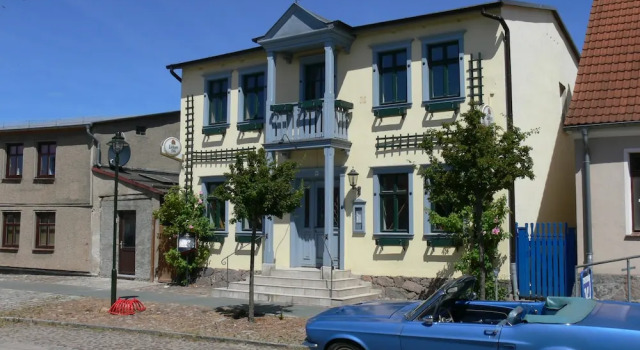 Gruppenhaus Rügen Zur Brunnenaue, Book Hotel Sagard Rügen