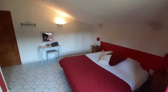 Le Vieux Platane, Rezerwuj Bed and Breakfast Hotele w Vaucluse z basenem, Basen
