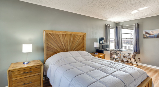 Main Channel View! Cozy Studio on Bagnell Dam Blvd, Boek Hotel Lake Ozark Verenigde Staten