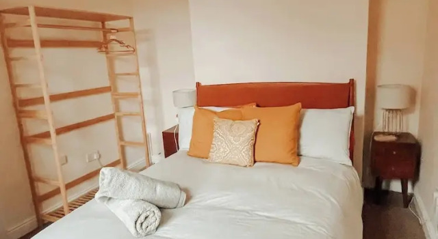 Bright 2-bed Flat in Huntingdon Town Centre