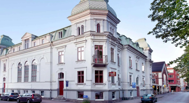 Кровать в общем номере Home Hotel Victoria