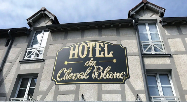 Auberge du Cheval Blanc, Rezervasyon Otel  