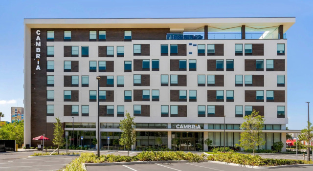 Cambria Hotel Orlando near Universal Theme Parks, Buchen Sie Hotel Doctor Phillips USA