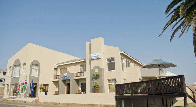 Long Beach Lodge, Book Hotel Hotels in Long Beach with a Pool, Swimming Pool