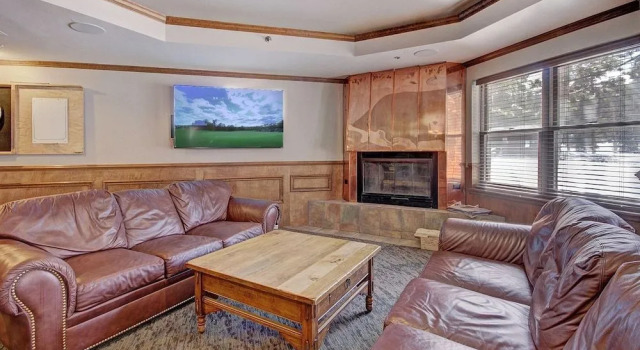 River Mnt Lodge E302, Rezerwuj Hotel Hotele w Vail Ski z basenem, Basen