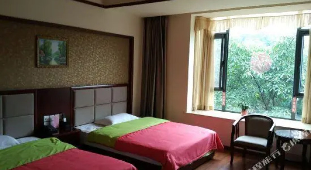 Yunfeng Holiday Hotel
