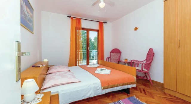 Amazing Home in Povile With Wifi and 5 Bedrooms