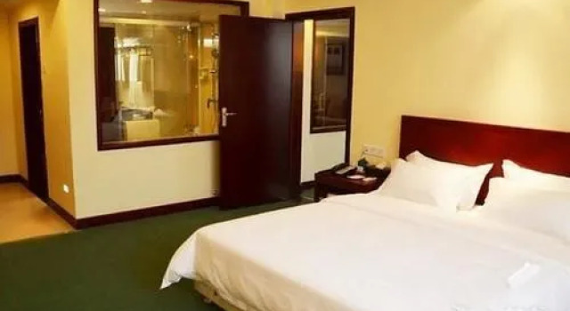 Phoenix Mountain Hotel, Rezervovat Hotel Hotely v Guangdong s bazénem, Bazén