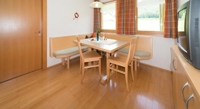 Appartements Moosbrugger, Rezerwuj Apartament Hotele w Bregenzerwald z parkingiem, Parking