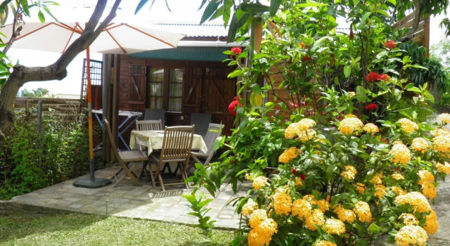 Bungalow with One Bedroom in St Paul , with Wonderful Sea View, Enclosed Garden And Wifi - 8 Km From the Beach
