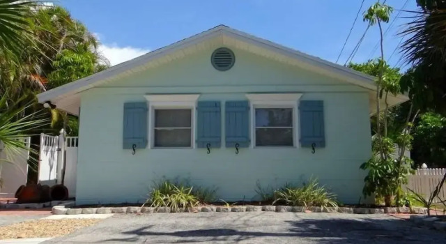 105a 12th Street South Back 2 Bedroom Apts by RedAwning, Забронировать Дом для отпуска Брейдентон Sarasota Area, рядом с Пляж Coquina