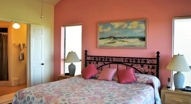 Dolphin House On The Beach - Four Bedroom Home